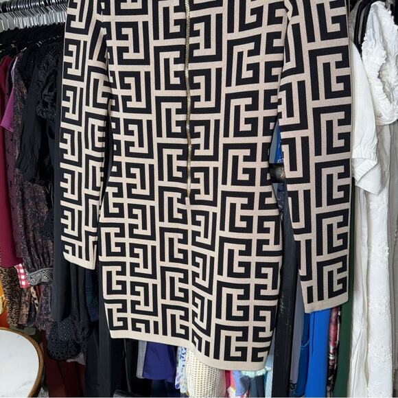 Balmain Ivory & Noir Monogram Shoulder Pad Knit Mini Dress - Picture 12 of 17